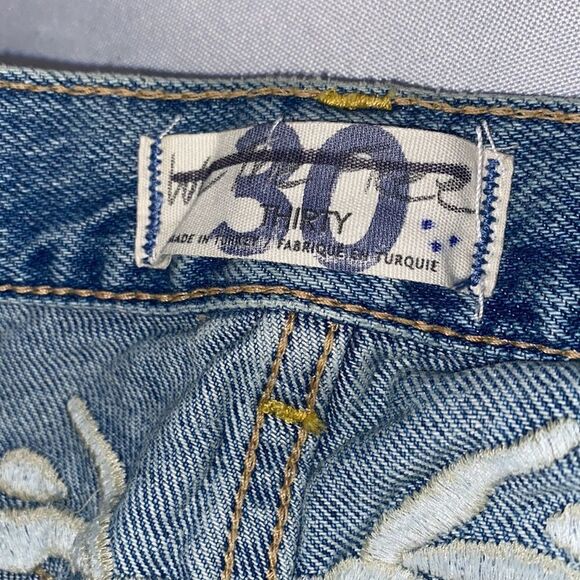 WE THE FREE BREN EMBROIDERED BOYFRIEND JEANS NEW NWT - Picture 7 of 16